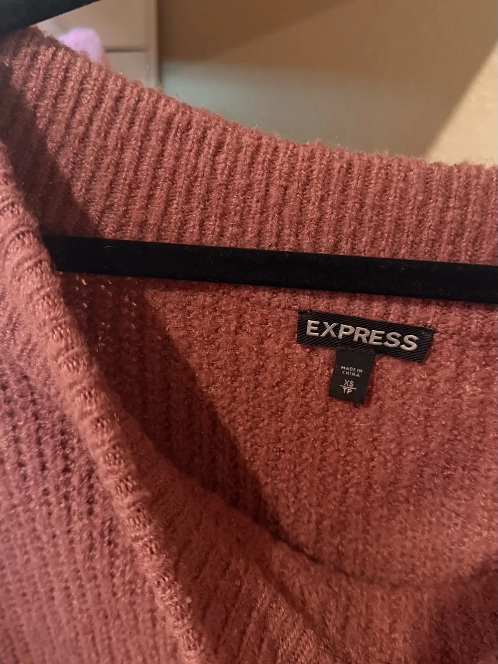 Express Off Shoulder Chenille Sweater XS Dusty Rose Cozy Knit